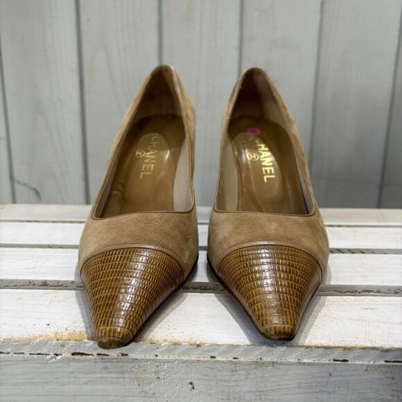 Chanel Vintage Suede Heels - Size 38 - Picture 5 of 14